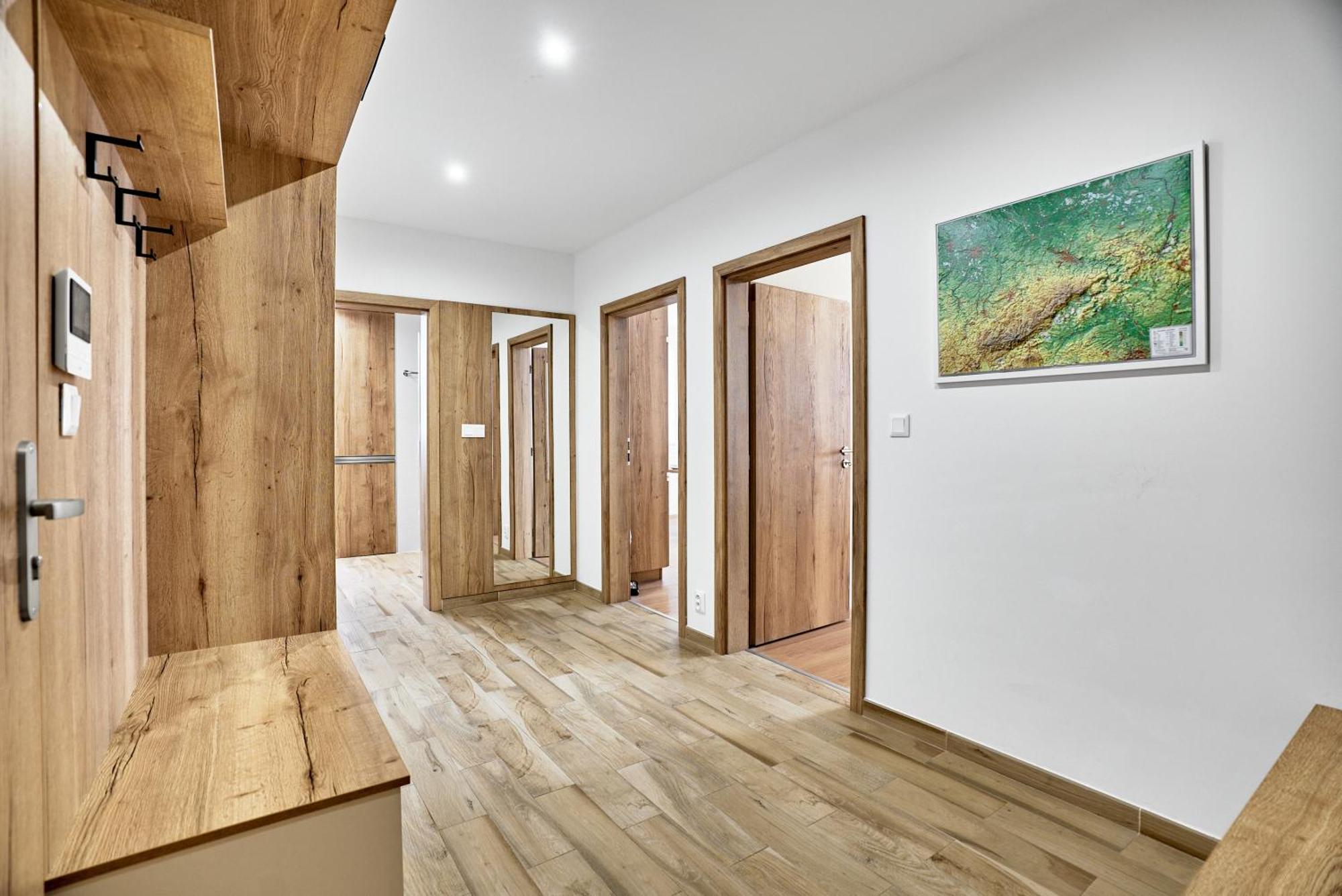 Moderně zařízený apartmán s garážovým stáním Loučná pod Klínovcem Exterior foto